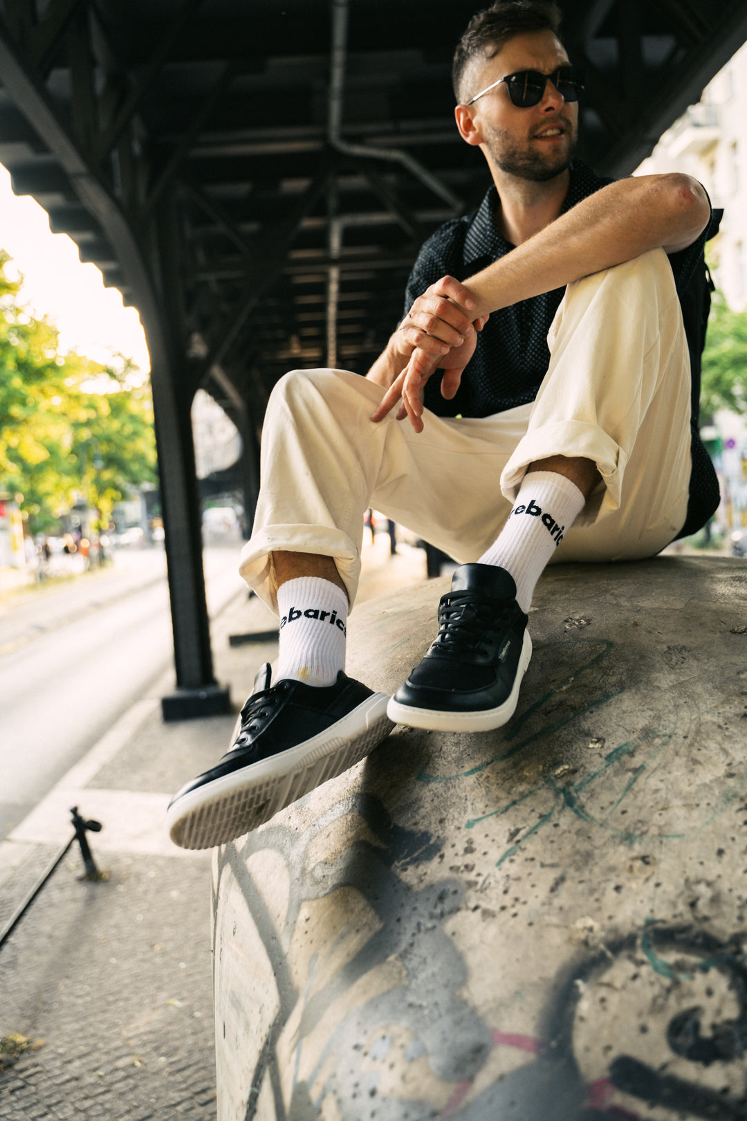 Barebarics Bravo - Black & White - Cuero