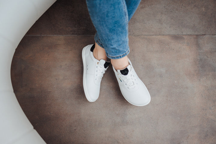 Be Lenka Royale - White & Black - Cuero