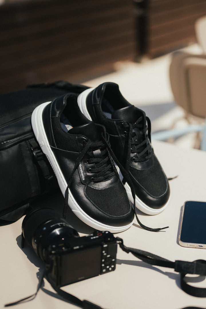 Barebarics Bravo - Black & White - Cuero