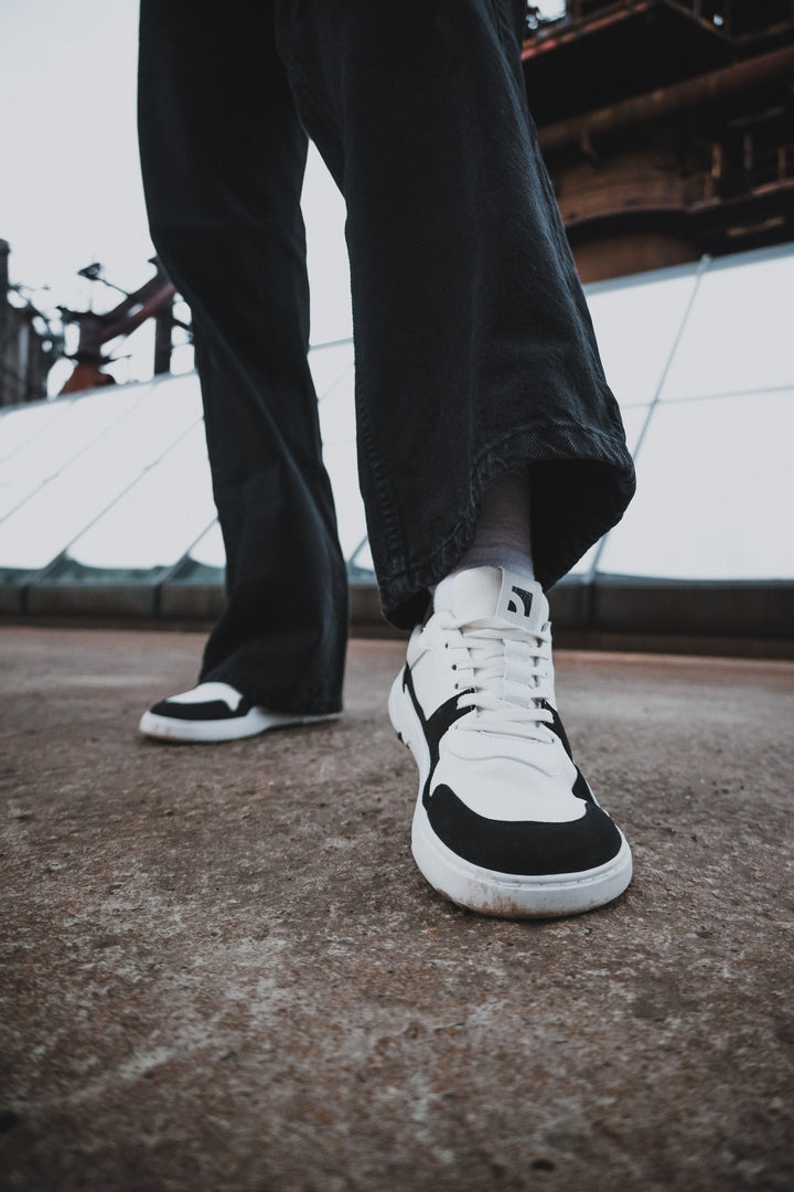 Barebarics Zing - White & Black - Vegan