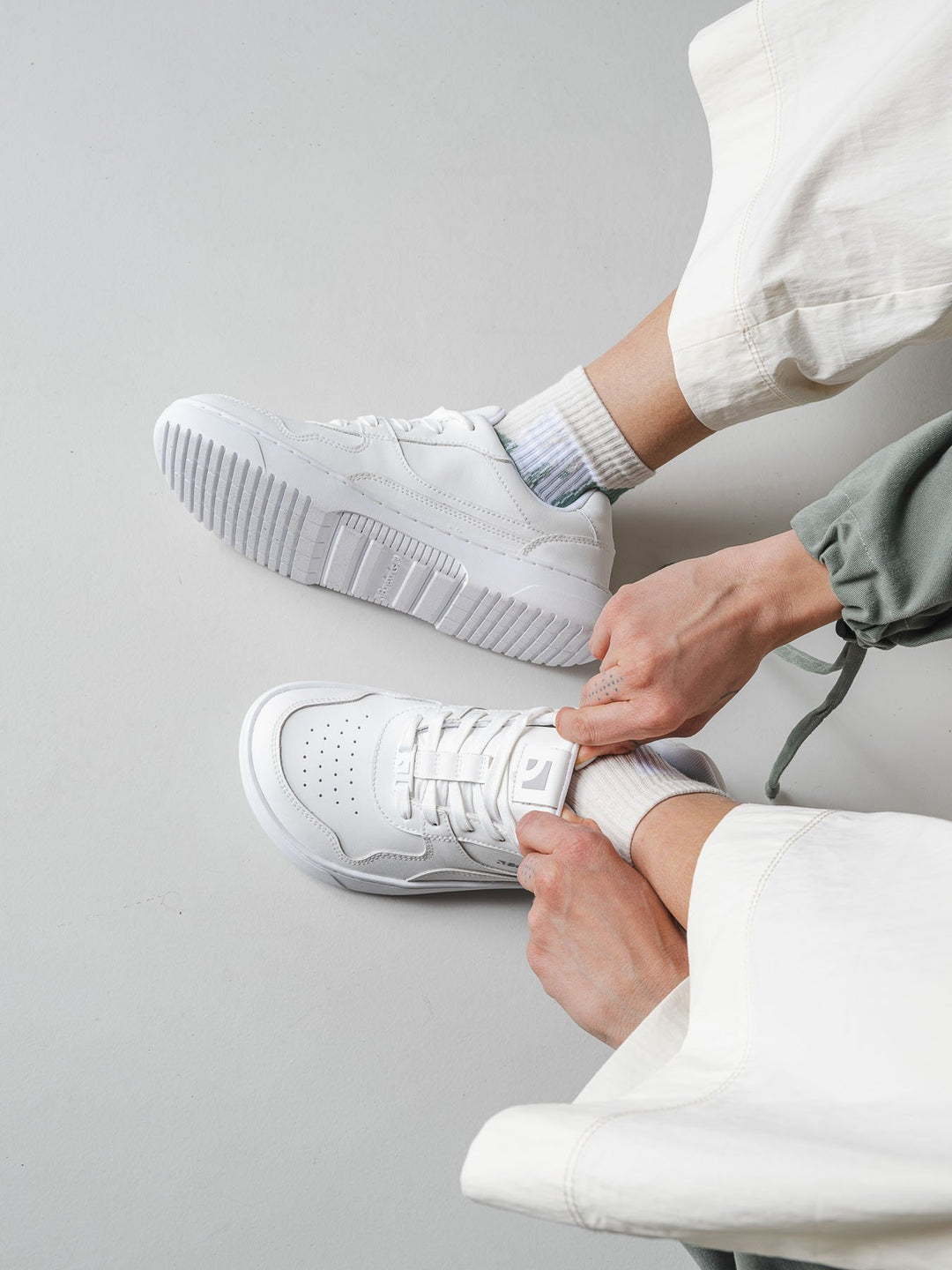 Barebarics Zing - All White - Cuero