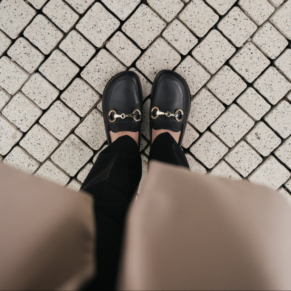 Mocasines barefoot Be Lenka Viva negros, puestos, vista de cerca